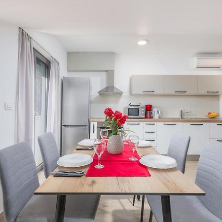 Stunning Apartment In Pjescana Uvala With Wifi Екстер'єр фото