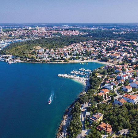 Stunning Apartment In Pjescana Uvala With Wifi Екстер'єр фото