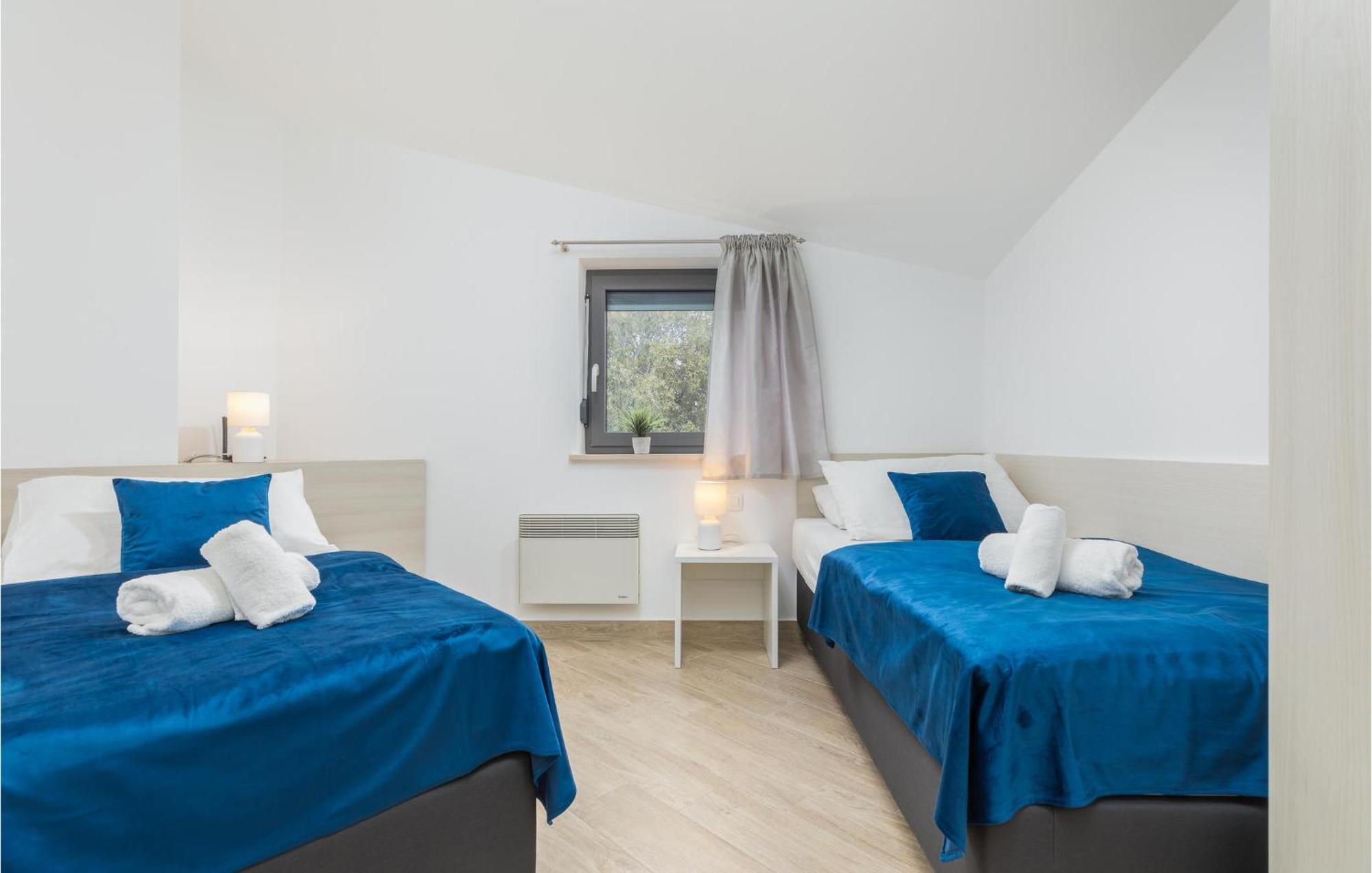Stunning Apartment In Pjescana Uvala With Wifi Екстер'єр фото